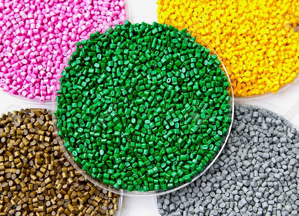 The plastic granules. Dye for polypropylene, polystyrene in granules.